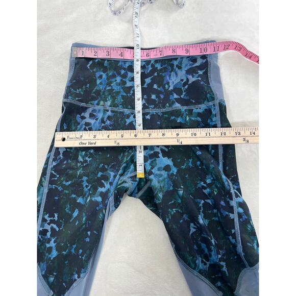 Lululemon Running in the City Floral 7/8 Tight Leggings Size 2 - Picture 7 of 8